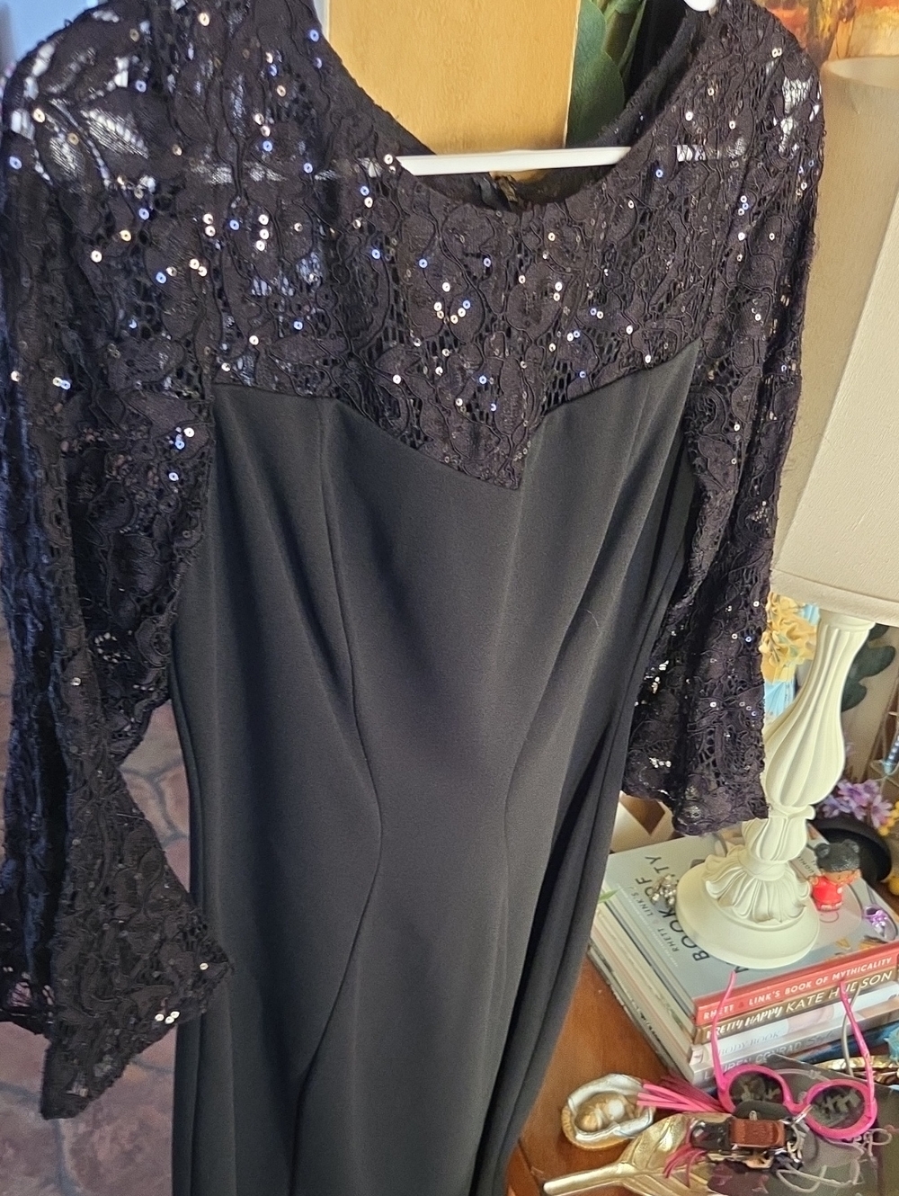 Elegant Black Sequin Lace Evening Dress - Women
